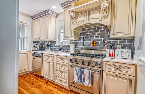 Cape Fear Station Casa | Reset on BHI - Cape Fear Station "Cottage of the Year" Sleeps 6 BHI/Shoals