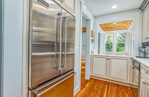 Cape Fear Station Casa | Reset on BHI - Cape Fear Station "Cottage of the Year" Sleeps 6 BHI/Shoals