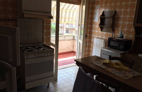 Marina di Cerveteri Apartamento | Residencia "L 'Approdo" con piscina y canchas de tenis muy cerca del mar