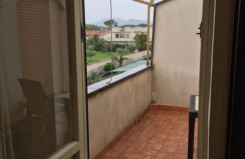 Marina di Cerveteri Apartamento | Residencia "L 'Approdo" con piscina y canchas de tenis muy cerca del mar