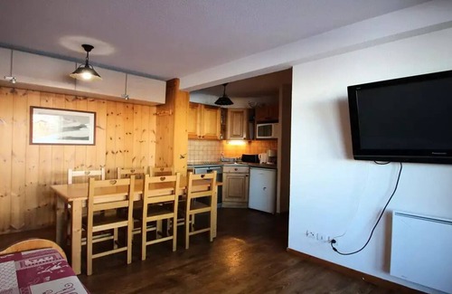 Puy-Saint-Vincent Chalet De Esquí | Residence Dame Blanche - DBAC11 - APPT 2 CHAMBRES - BALCONY - 6 PERSONS
