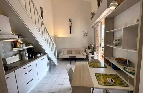 Le Brusc Apartamento | Residence Les Terrasses Du Brusc - Swimming pool, walking beach, 2 bedrooms