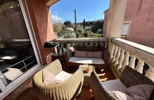 Le Brusc Apartamento | Residence Les Terrasses Du Brusc - Swimming pool, walking beach, 2 bedrooms