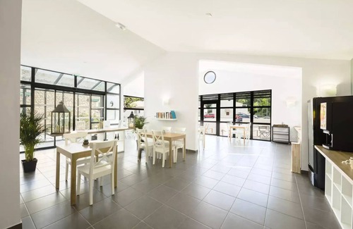 Malaucene Villa | Residence Garden & City Mont Ventoux - Malaucène**** - House 3 Rooms Duplex Cabin 8 People