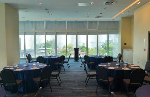 Punta Paitilla Hotel | Residence Inn by Marriott Panama City