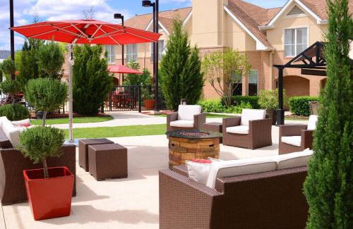 Oak Park - Northwood Hotel | Residence Inn by Marriott San Antonio Airport/Alamo Heights