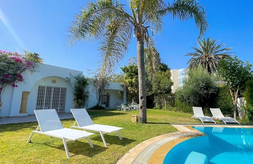 Mrezga Villa | Residence Jannet: Oasis pour 16 en bord de mer