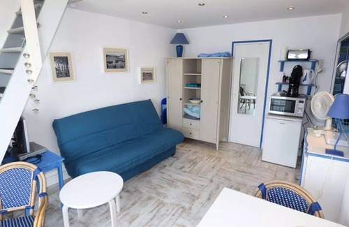 Les Sablettes Apartamento | Residence La Jetée - Rare to rent, feet in the water, full sea view, wifi ...