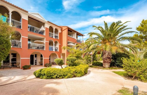 Giens Casa | Vrbo Property