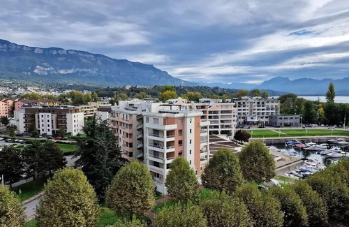Aix-les-Bains Apartamento | Residence Les Belles Rives E - Beautiful and stunning views of Lake Bourget!