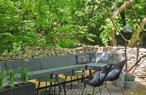 Erlangen Apartamento | Residence Moai - Exklusiver Rückzugsort für Geschäftsreisen - kostenloser Parkplatz, WLAN, Waschtrockner, Smart TV, Qbo ESSENTIAL, ergonomischer Schreibtisch