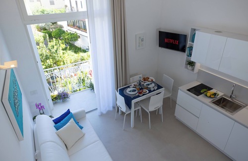 Latina Lido Apartamento | Residence Ottaviano Boutique Apartment Elegant, modern studio apartment in the city center