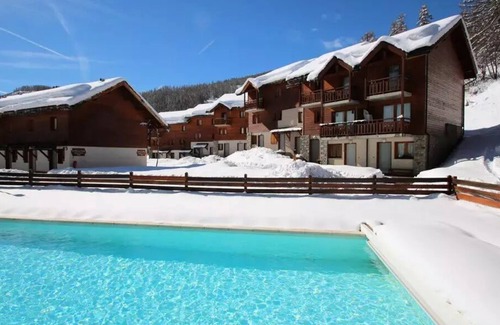 Puy-Saint-Vincent Chalet De Esquí | Residence Parc Aux Etoiles - CH18PAE - DUPLEX CHALET 2 CHAMBRES, TERRASS AND BALCONY