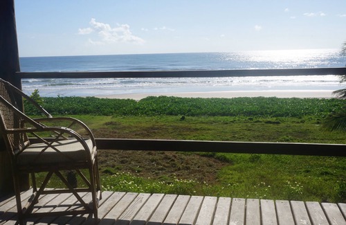 Ilheus-Itacare Casa | Casa frente al mar con gran jardín y piscina
