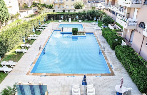 Lido Casa | Residence with pool on the promenade
