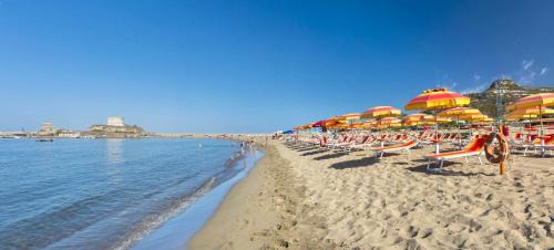 Bosa Marina Apartamento | Residence with private beach in Bosa Marina just 100 meters from the sea