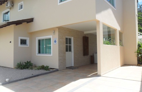 Zimbros Casa | Residencial Baia Bela a 90 metros de la playa Cantinho de Zimbros Bombinhas SC