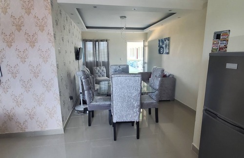 Tropical del Este Apartamento | I4B Residencial Crow 4, Santo Domingo este a 10 minutos airport.