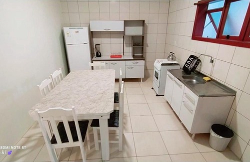 Torres Apartamento | Residencial família Milani 100 metros do mar Torres
