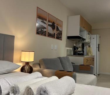 Centro Apartamento | RESIDENCIAL SKYLUX Apartamento inteiro só pra você COZINHA COMPLETA próximo de tudo no CENTRO do Rio