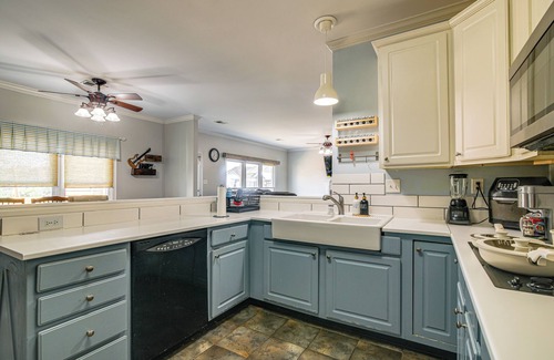 Cordova Casa | Residential Cul-De-Sac: Suburban Memphis Hideaway!