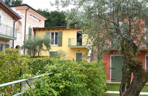 Albisano Apartamento | Residenza alle Torri With Pool