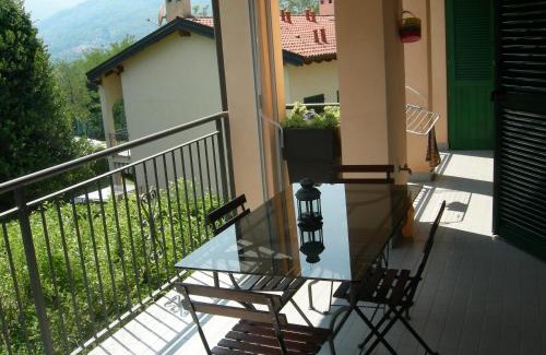Montegrino Valtravaglia Apartamento | Residenza Bosco Sole