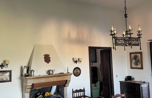 Macchia d'Isernia Casa | Residenza del Castello di Fornelli. Historic house with mountain view