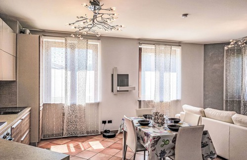 Rovellasca Apartamento | Residenza Elisa by Interhome