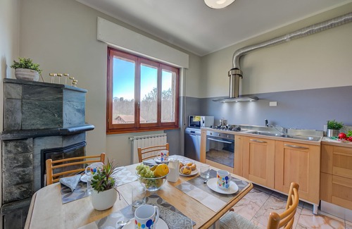 Ispra Apartamento | Residenza Il Parco Family Retreat, Ispra, Italy