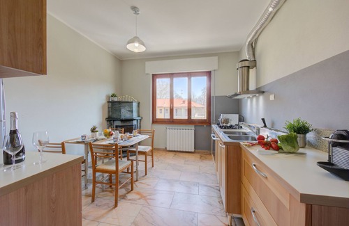 Ispra Apartamento | Residenza Il Parco Family Retreat, Ispra, Italy
