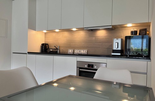 Riazzino Apartamento | Residenza La Svolta - Salt Pool & Private Garden