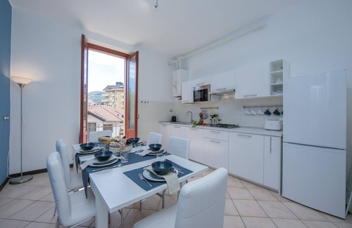 Luino Apartamento | Residenza Oleandro Lake View Luino Center, Luino, Italy