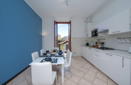 Luino Apartamento | Residenza Oleandro Lake View Luino Center