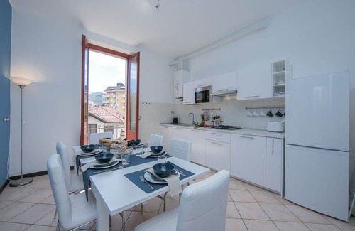 Luino Apartamento | Residenza Oleandro Lake View Luino Center