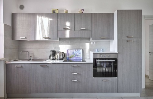 Montioni Apartamento | Residenza Pastrengo - apartment Lillà with pool and terrace