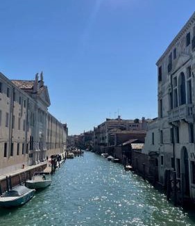 Cannaregio Apartamento | Residenza Stardust Suite with Canal View