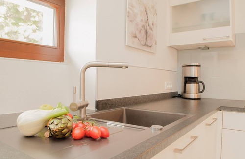 Luino Casa | Residenza sul Lago Maggiore - Residenza sul Lago Maggiore with pool, dogs allowed