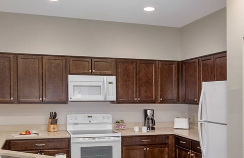 West Yellowstone Apartamento | Resort 1BD condo 1 block from Yellowstone gates with resort amenities