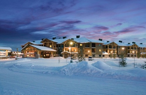 West Yellowstone Apartamento | Resort 1BD condo 1 block from Yellowstone gates with resort amenities