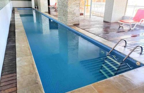 Guilhermina Apartamento | Resort-Beira-mar com piscina, ar-condicionado e 2 suítes
