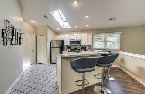 Sea Trail Apartamento | Resort Condo about 2 Mi to Sunset Beach Seashore!