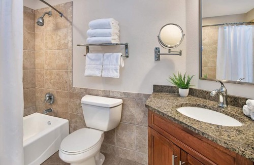 Carolina Waterway Plantation Complejo | Resort condo close to all Myrtle Beach ameneties with pool and gym facilities