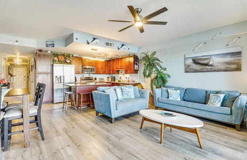 Panama City Beach Condominio | Resort Condo w/Beach Boardwalk in Panama City