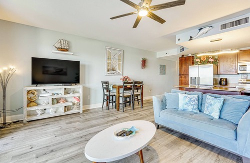 Panama City Beach Condominio | Resort Condo w/Beach Boardwalk in Panama City