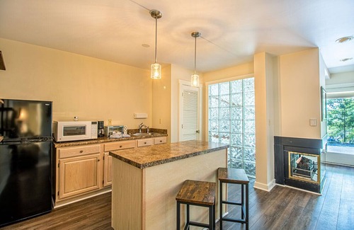 Massanutten Casa | Resort home, Private Foosball Table, Jacuzzi tubs, & Dog-Friendly!