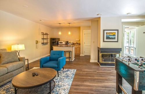 Massanutten Casa | Resort home, Private Foosball Table, Jacuzzi tubs, & Dog-Friendly!