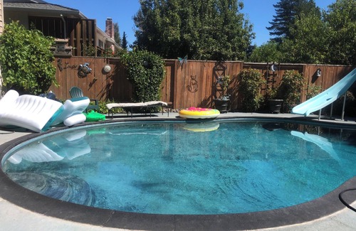 Rock Creek Casa | Resort, living at an affordable price, 2-bedroom house AC, hot tub and pool