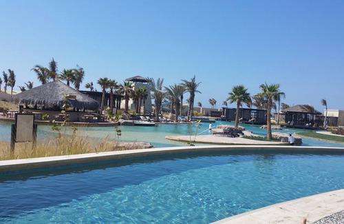 Los Cangrejos II y III Complejo | Resort living at its best Great place for kids and parents. Food, golf, pools.