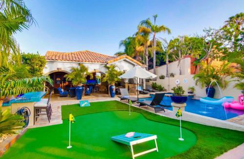 Middletown Casa | Resort Living: Hoops Outdoor Bar Views PoolSpa